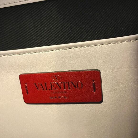 Valentino Garavani LVTN Logo Leather Tote BNWT - Picture 12 of 12